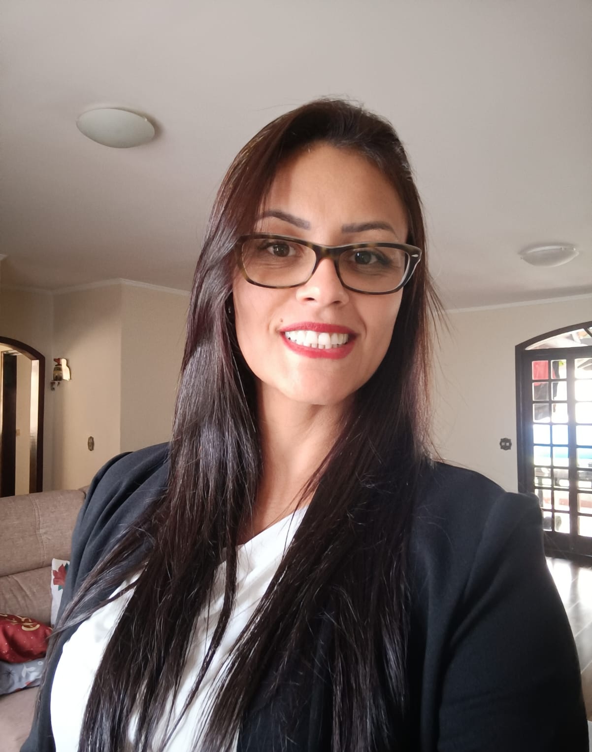 Vanessa Regina — Corretora de Imóveis